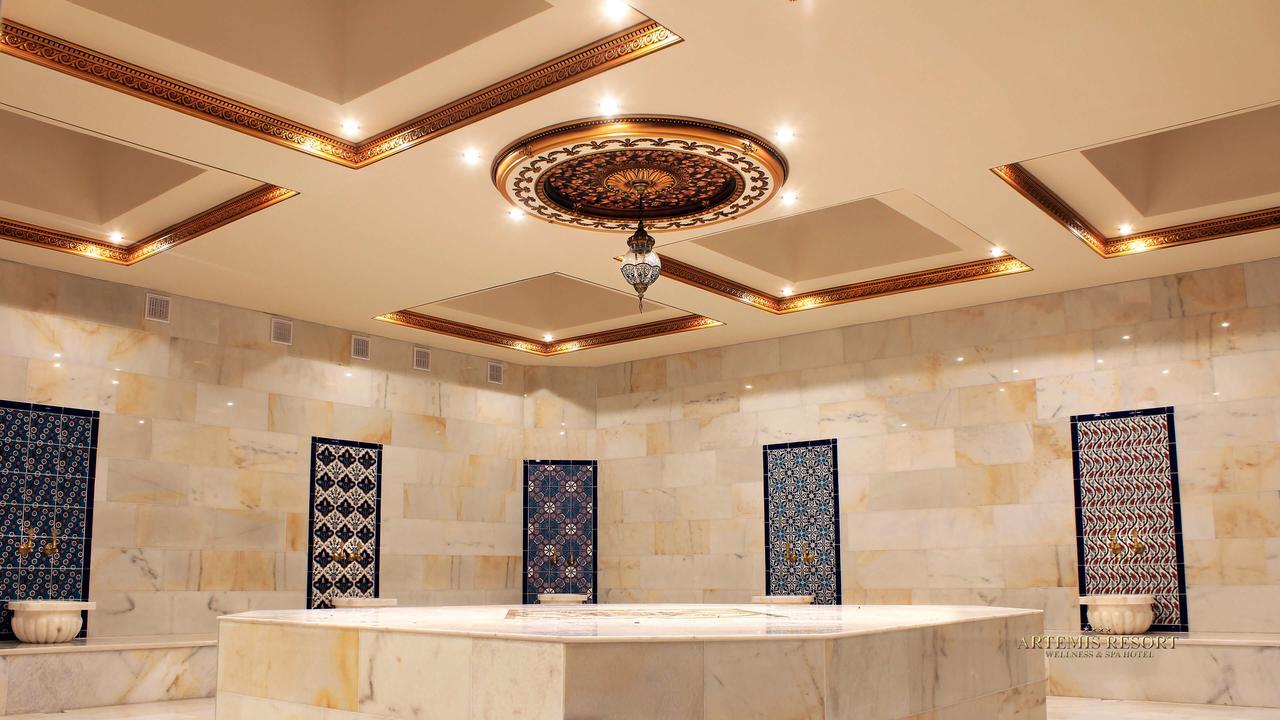 Artemis Resort Wellness Hotel Sturovo Exterior photo