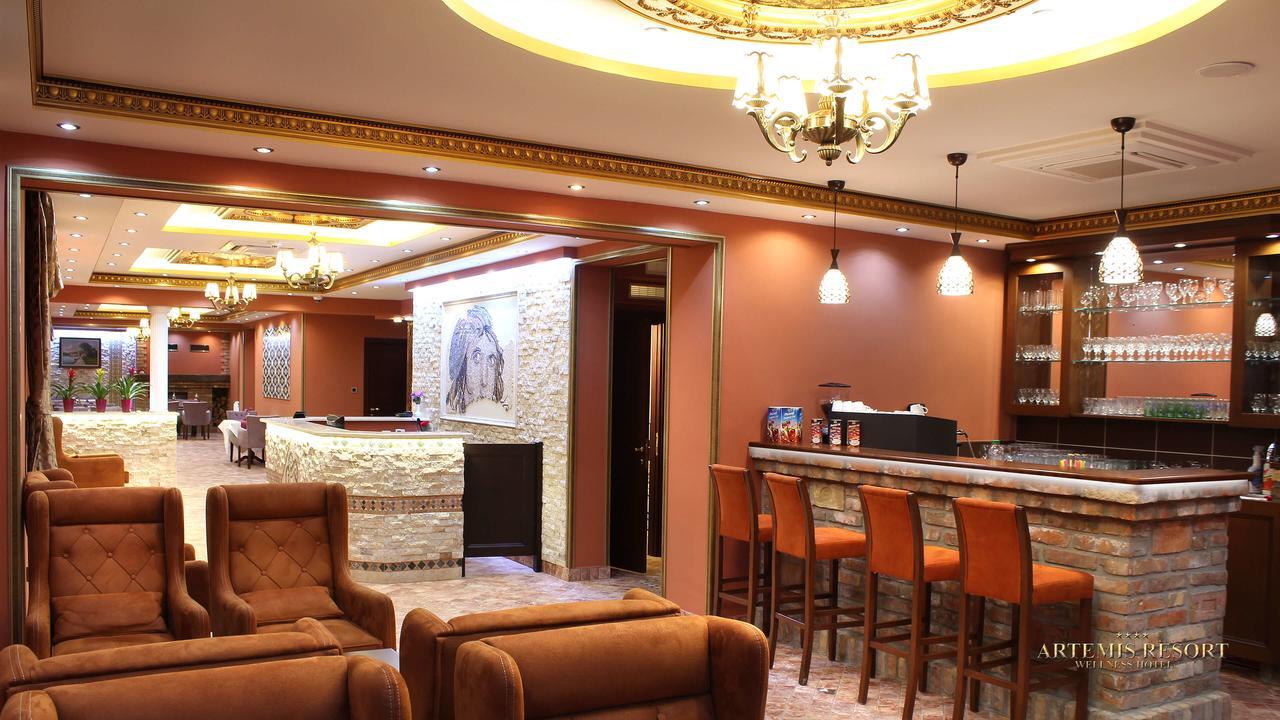 Artemis Resort Wellness Hotel Sturovo Exterior photo